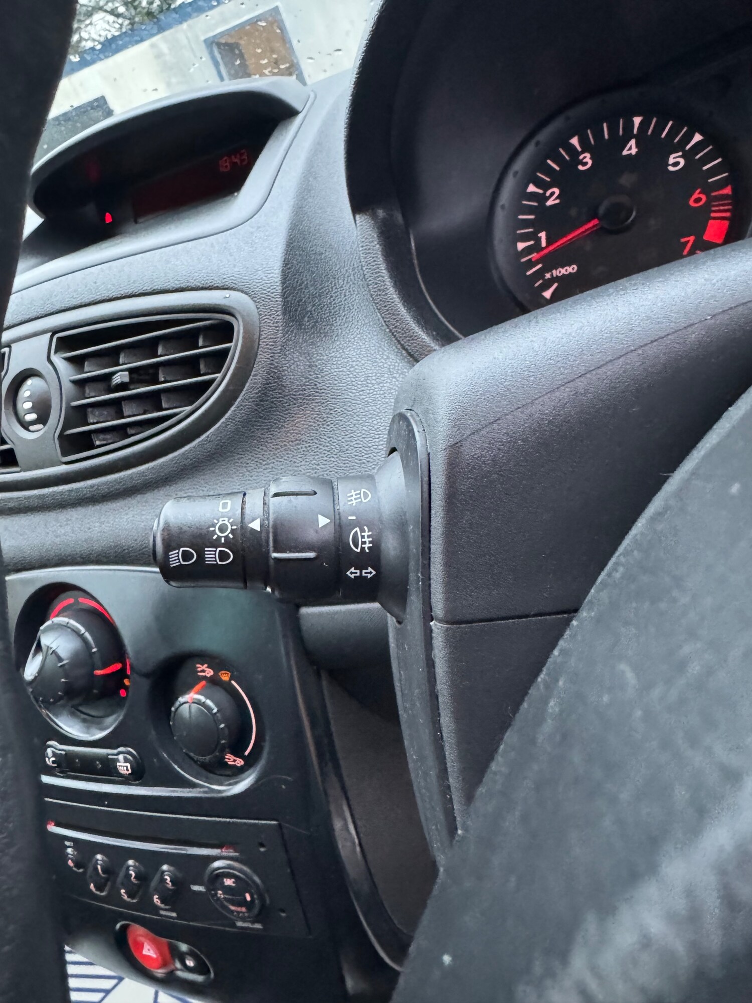 Used Renault Clio 2009 for sale - 77648284: Photo 16