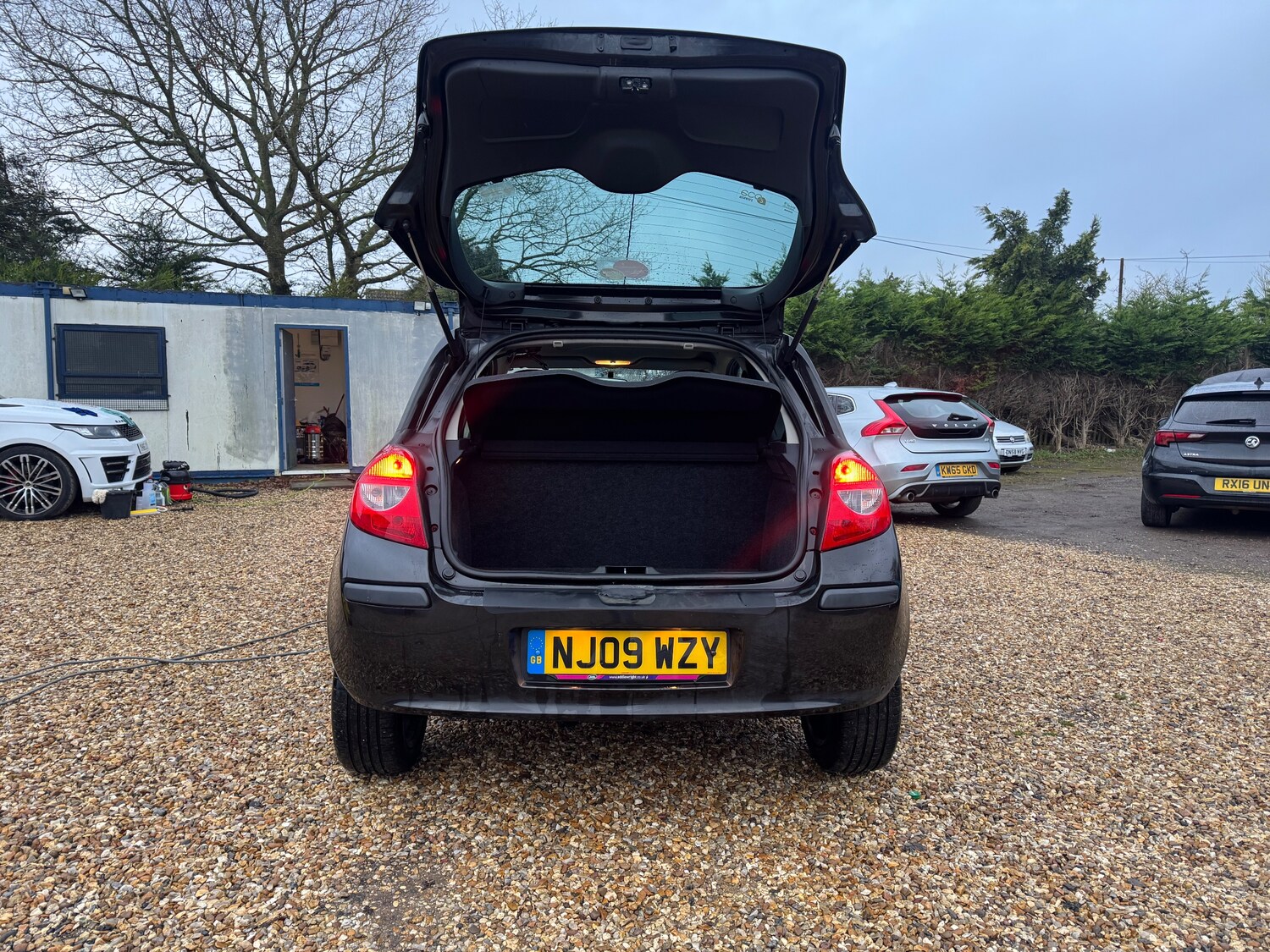 Used Renault Clio 2009 for sale - 77648284: Photo 9