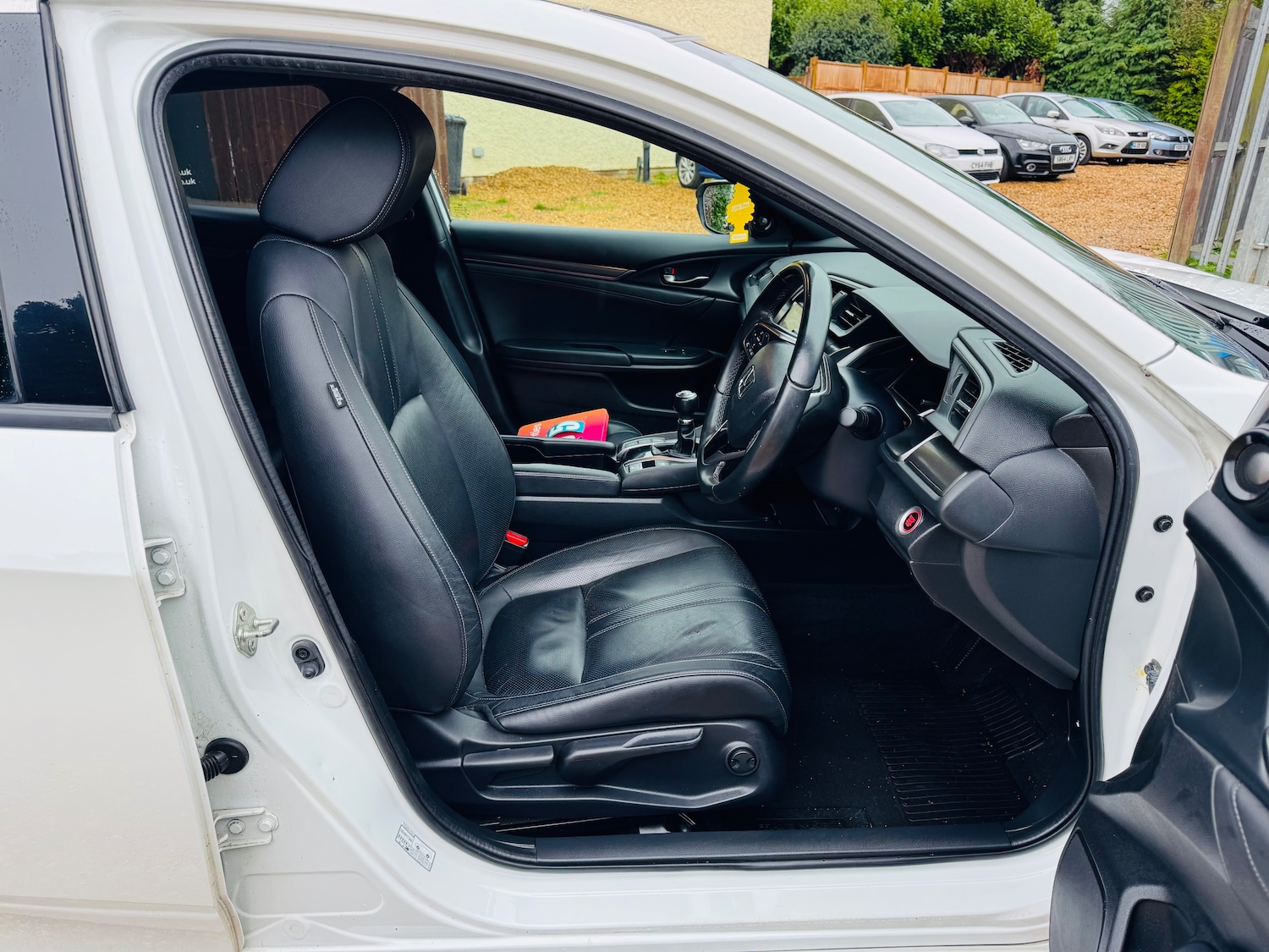 Used Honda Civic 2017 for sale - 76972960: Photo 17