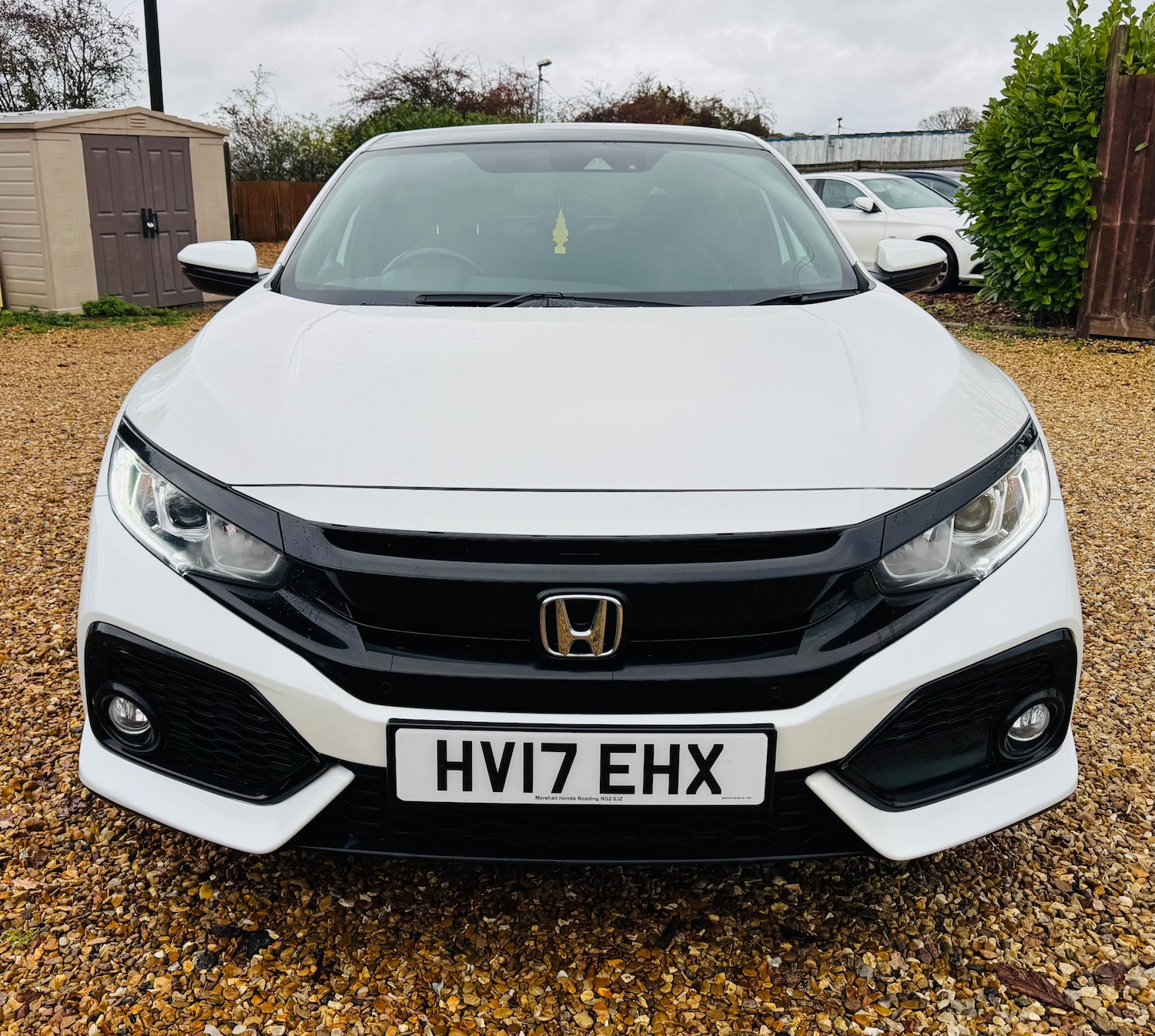 Used Honda Civic 2017 for sale - 76972960: Photo 2