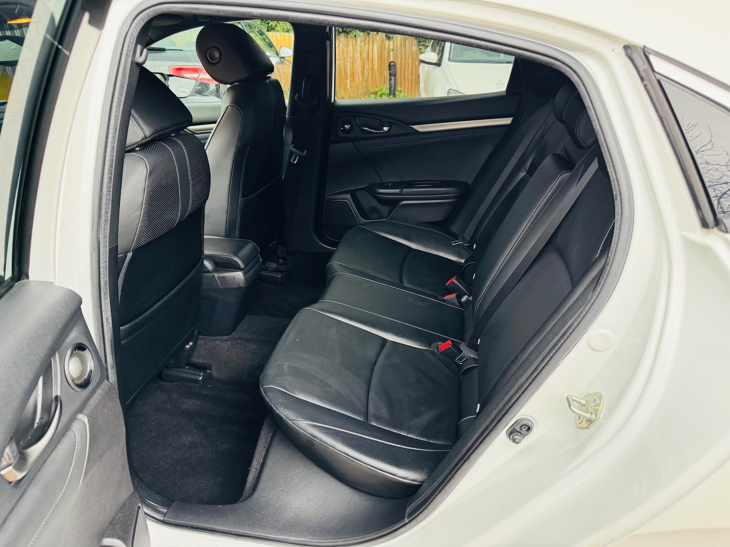 Used Honda Civic 2017 for sale - 76972960: Photo 27