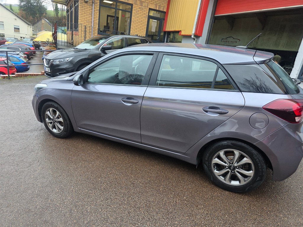 Used Hyundai i20 2019 for sale - 78042391: Photo 8