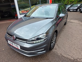 Used Volkswagen Golf 2018 for sale - 79559959: Photo