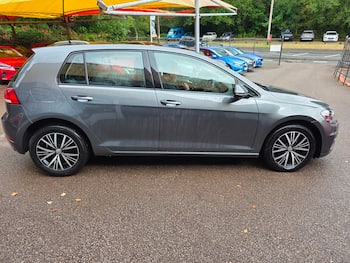 Used Volkswagen Golf 2018 for sale - 79559959: Photo
