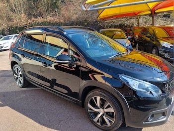 Used Peugeot 2008 2017 for sale - 77336181: Photo
