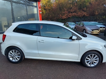 Used Volkswagen Polo 2016 for sale - 77336175: Photo