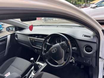 Used Toyota Auris 2015 for sale - 74914983: Photo