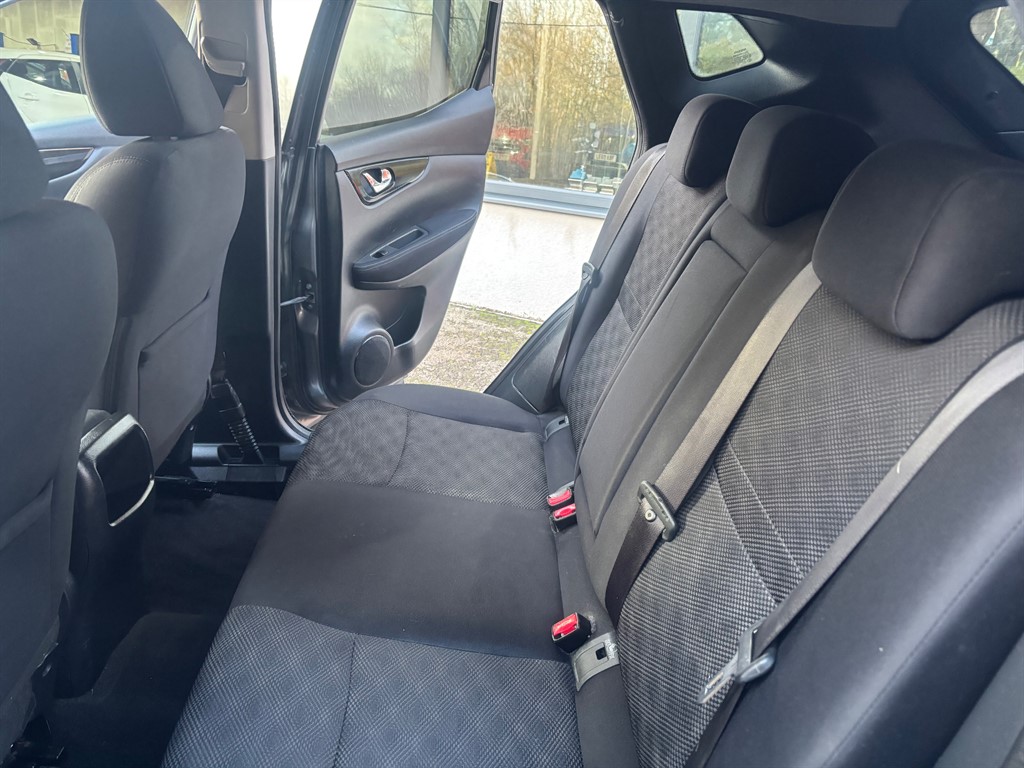 Used Nissan Qashqai 2016 for sale - 76971635: Photo 9