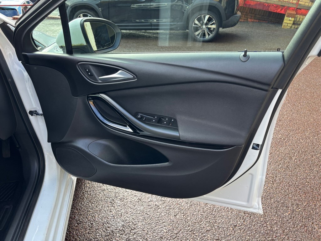 Used Vauxhall Astra 2017 for sale - 78123329: Photo 12