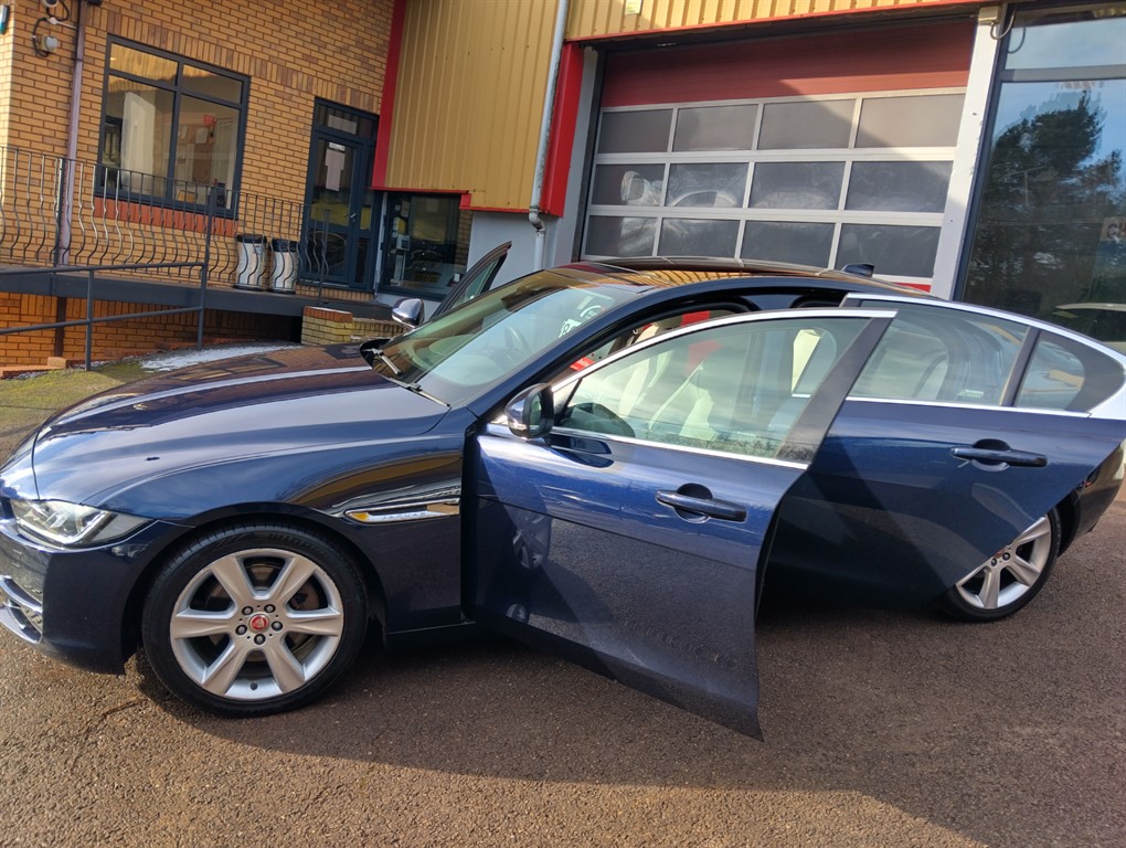 Used Jaguar XE 2018 for sale - 77336115: Photo 11