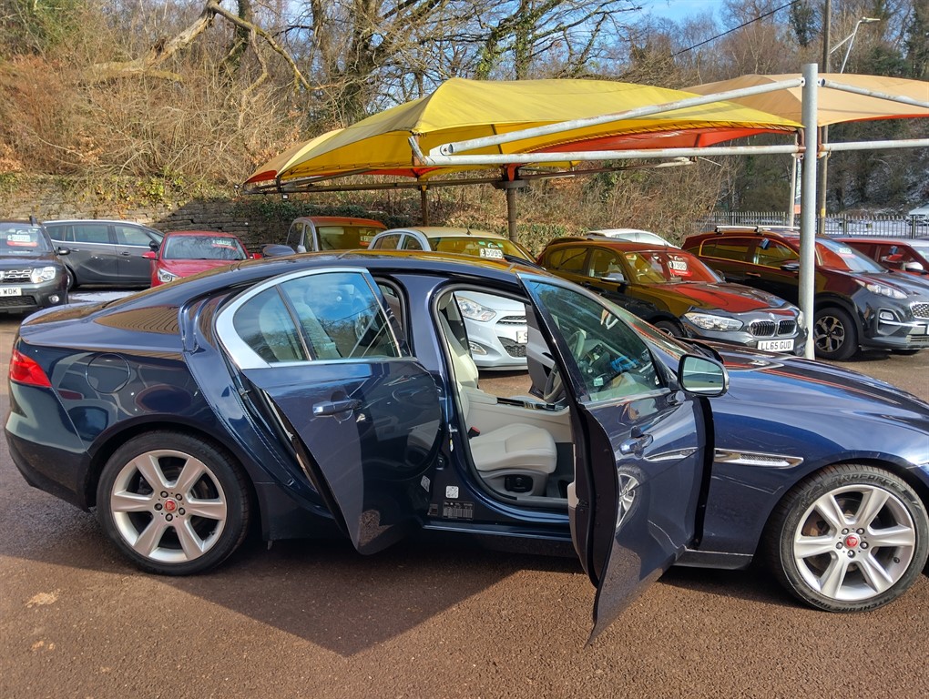 Used Jaguar XE 2018 for sale - 77336115: Photo 14