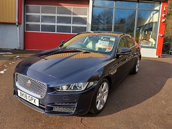 Used Jaguar XE 2018 for sale - 77336115: Photo