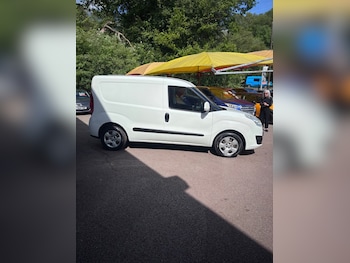 Used Vauxhall Combo 2017 for sale - 78671017: Photo