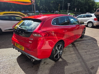 Used Volvo V40 2017 for sale - 79077934: Photo