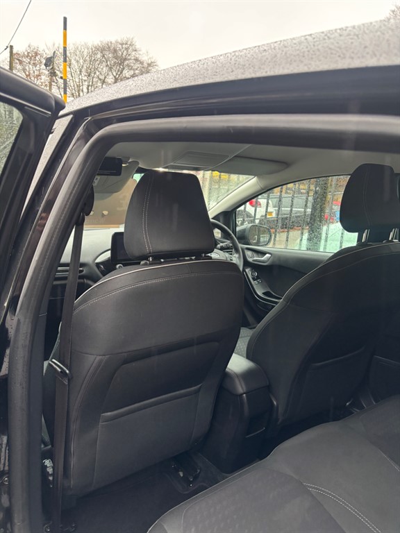 Used Ford Fiesta 2019 for sale - 76435043: Photo 2