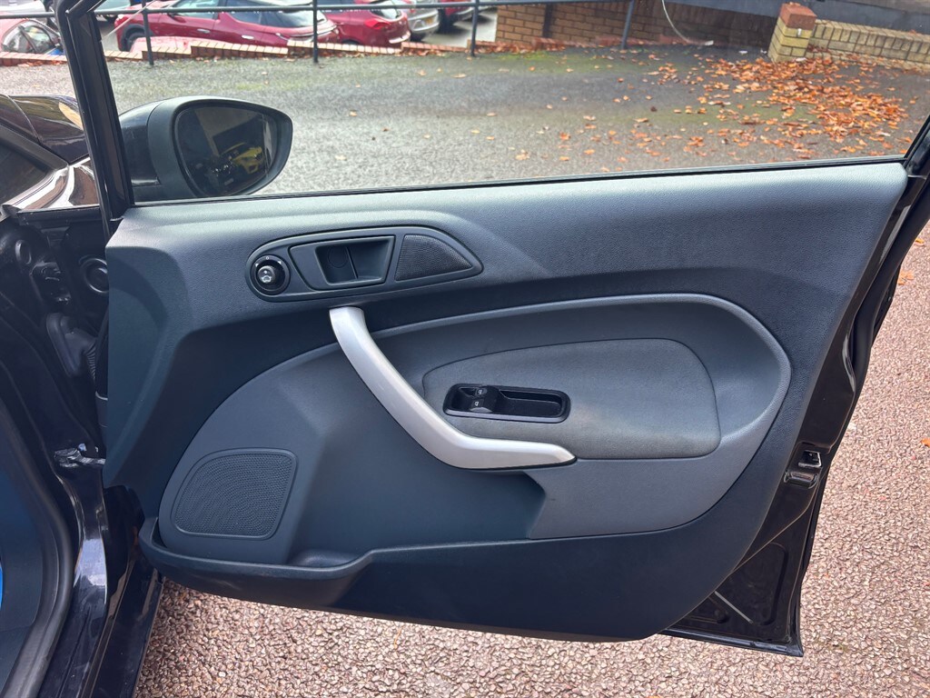 Used Ford Fiesta 2011 for sale - 77951026: Photo 8