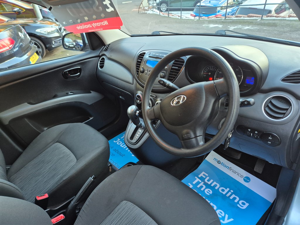 Used Hyundai i10 2013 for sale - 77336176: Photo 11