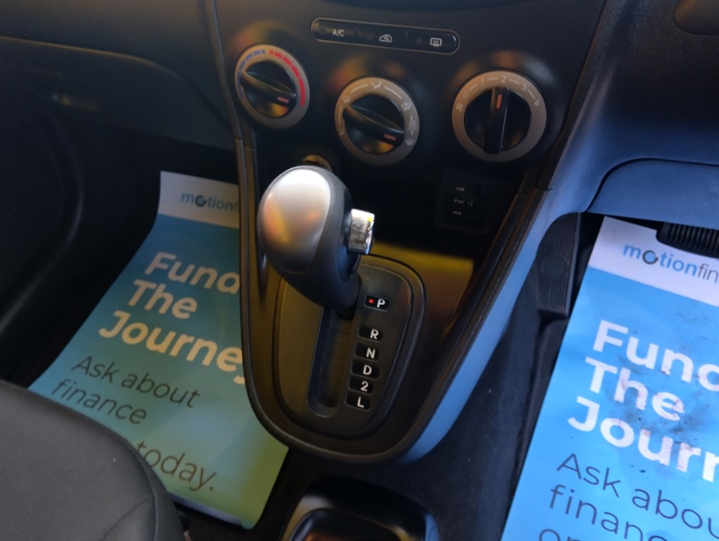 Used Hyundai i10 2013 for sale - 77336176: Photo 19