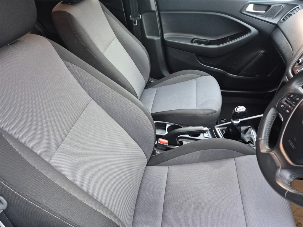 Used Hyundai i20 2019 for sale - 77336160: Photo 20