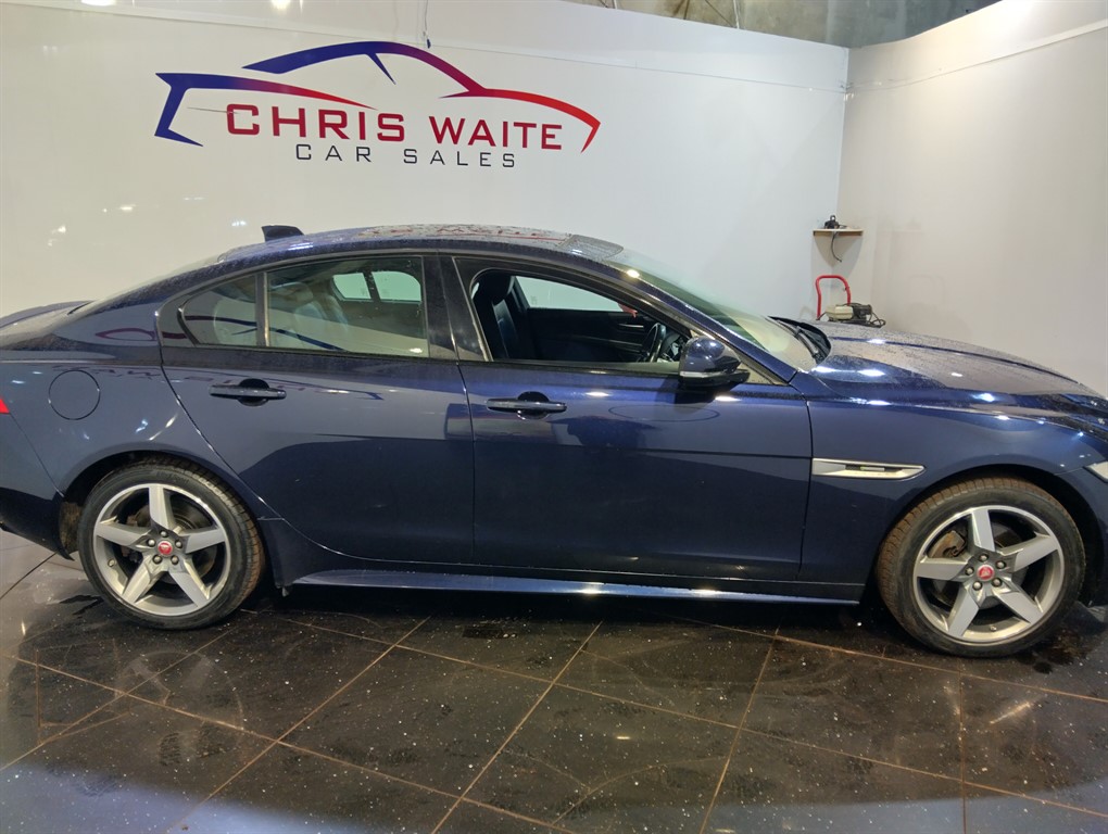 Used Jaguar XE 2016 for sale - 77336154: Photo 4
