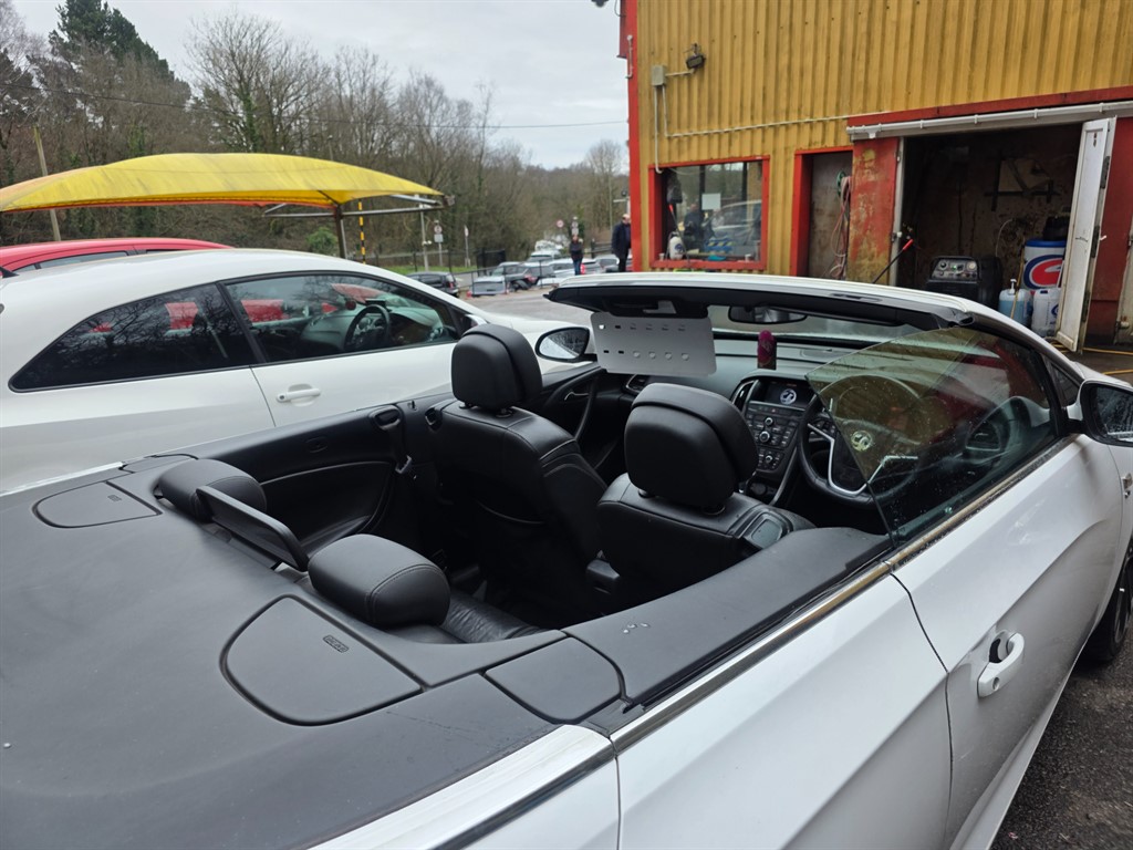 Used Vauxhall Cascada 2014 for sale - 77778838: Photo 4