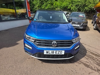 Used Volkswagen T-Roc 2018 for sale - 78736532: Photo