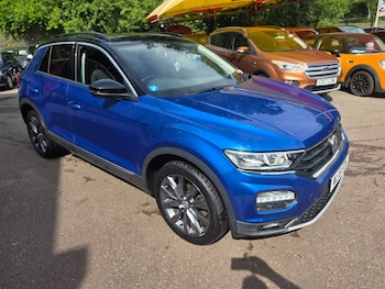 Used Volkswagen T-Roc 2018 for sale - 78736532: Photo