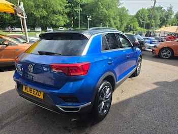 Used Volkswagen T-Roc 2018 for sale - 78736532: Photo