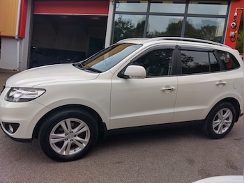 Used Hyundai Santa Fe 2011 for sale - 75641382: Photo