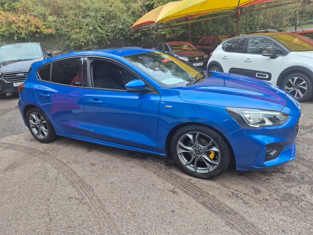 Used Ford Focus 2017 for sale - 76302542: Photo 4