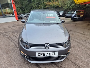 Used Volkswagen Polo 2017 for sale - 76221945: Photo 2