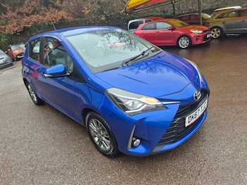 Used Toyota Yaris 2017 for sale - 77381300: Photo