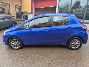 Used Toyota Yaris 2017 for sale - 77381300: Photo