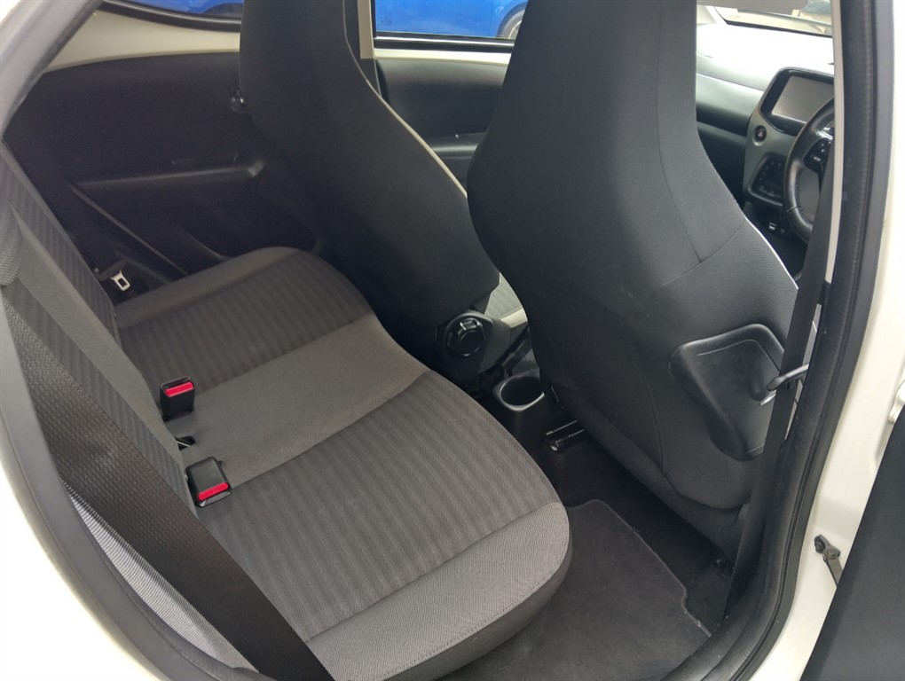 Used Toyota AYGO 2018 for sale - 77450104: Photo 10