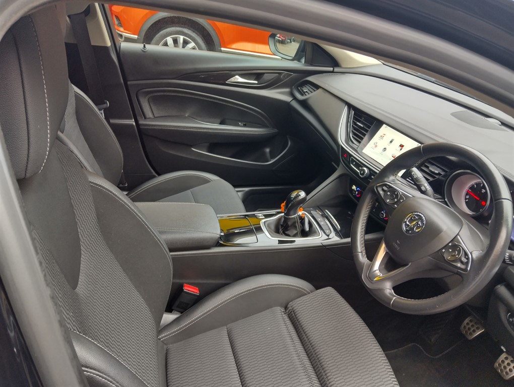 Used Vauxhall Insignia 2017 for sale - 77339738: Photo 9