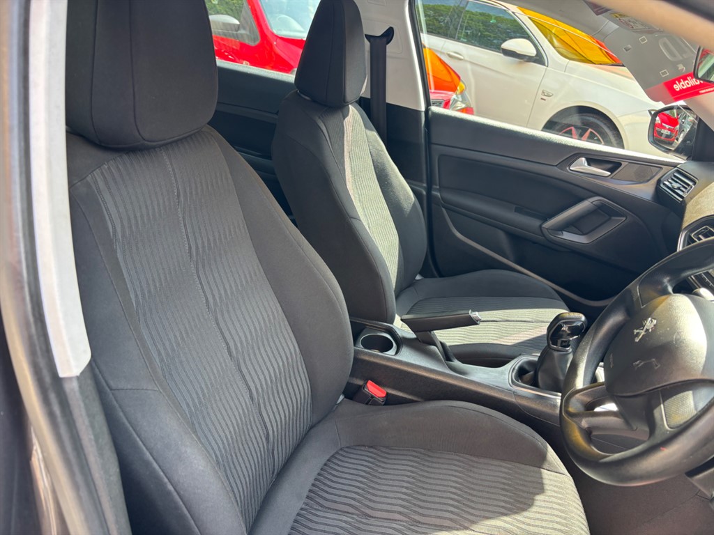 Used Peugeot 308 2017 for sale - 77336177: Photo 11