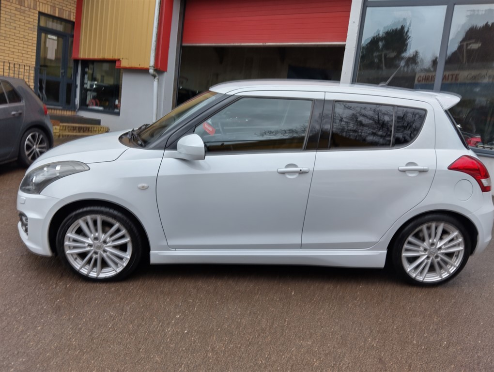 Used Suzuki Swift 2014 for sale - 77450089: Photo 4