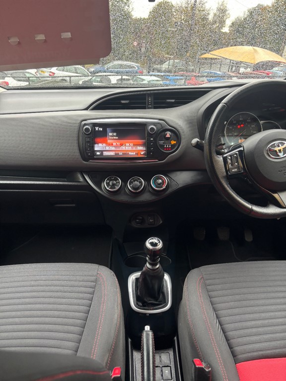 Used Toyota Yaris 2015 for sale - 76221941: Photo 16