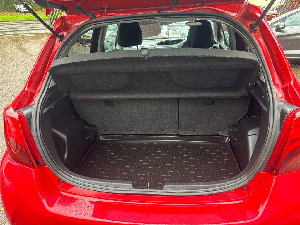 Used Toyota Yaris 2015 for sale - 76221941: Photo 17