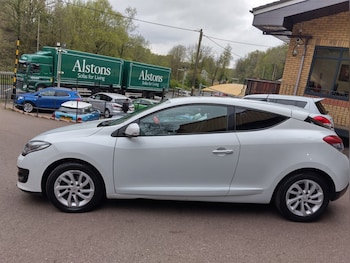 Used Renault Megane 2014 for sale - 77975721: Photo