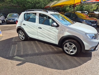 Used Dacia Sandero Stepway 2019 for sale - 77336118: Photo