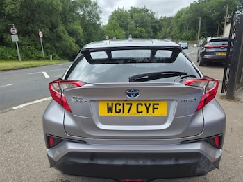 Used Toyota C-HR 2017 for sale - 78953860: Photo