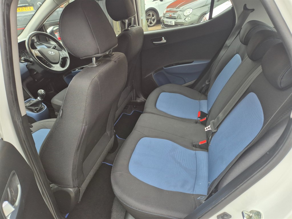 Used Hyundai i10 2015 for sale - 76146317: Photo 13