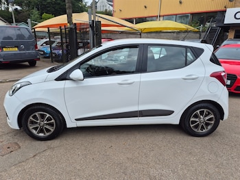 Used Hyundai i10 2015 for sale - 76146317: Photo