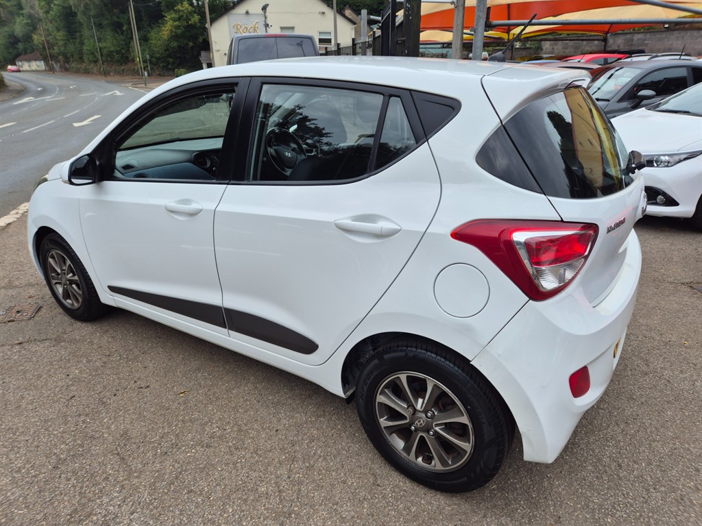 Used Hyundai i10 2015 for sale - 76146317: Photo 5