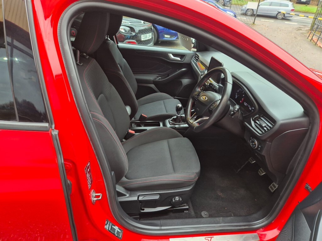 Used Ford Focus 2019 for sale - 76452448: Photo 16