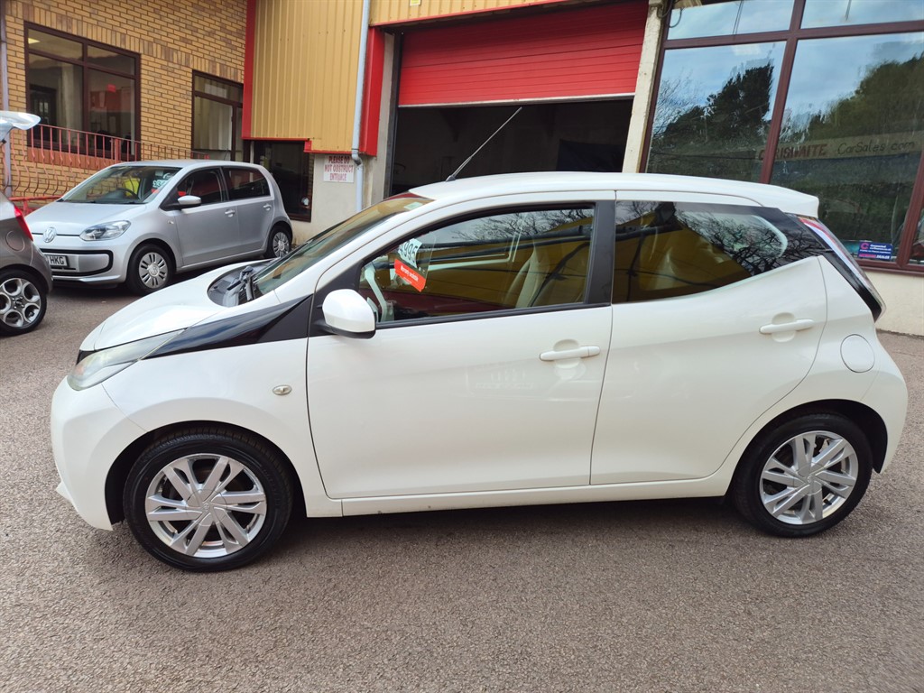 Used Toyota AYGO 2015 for sale - 76568193: Photo 13