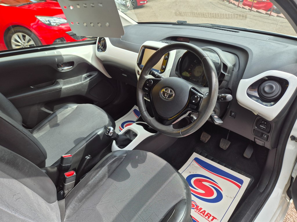 Used Toyota AYGO 2015 for sale - 76568193: Photo 15