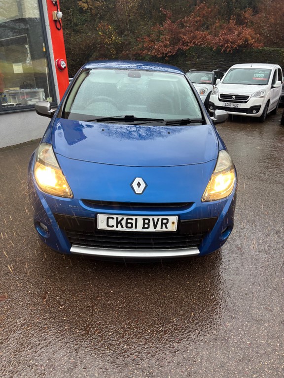 Used Renault Clio 2011 for sale - 76766561: Photo 2