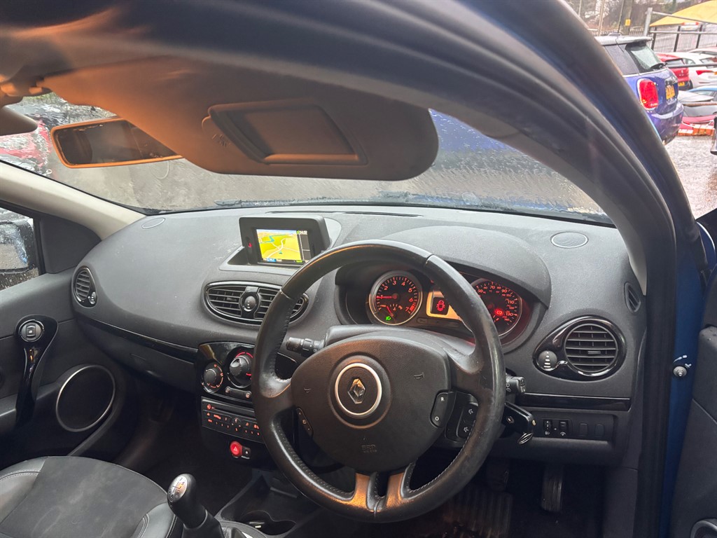 Used Renault Clio 2011 for sale - 76766561: Photo 5